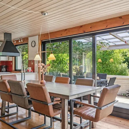 Cozy Two-storey In Peaceful Nature Close To And Attractions In Djursland Feriehus